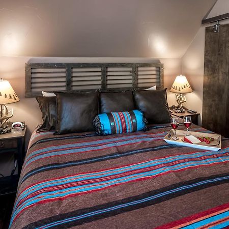 Fifth Dimension, 2 Bedrooms, Wifi, Hot Tub, Game Table, Grill, Sleeps 4 Ruidoso Esterno foto