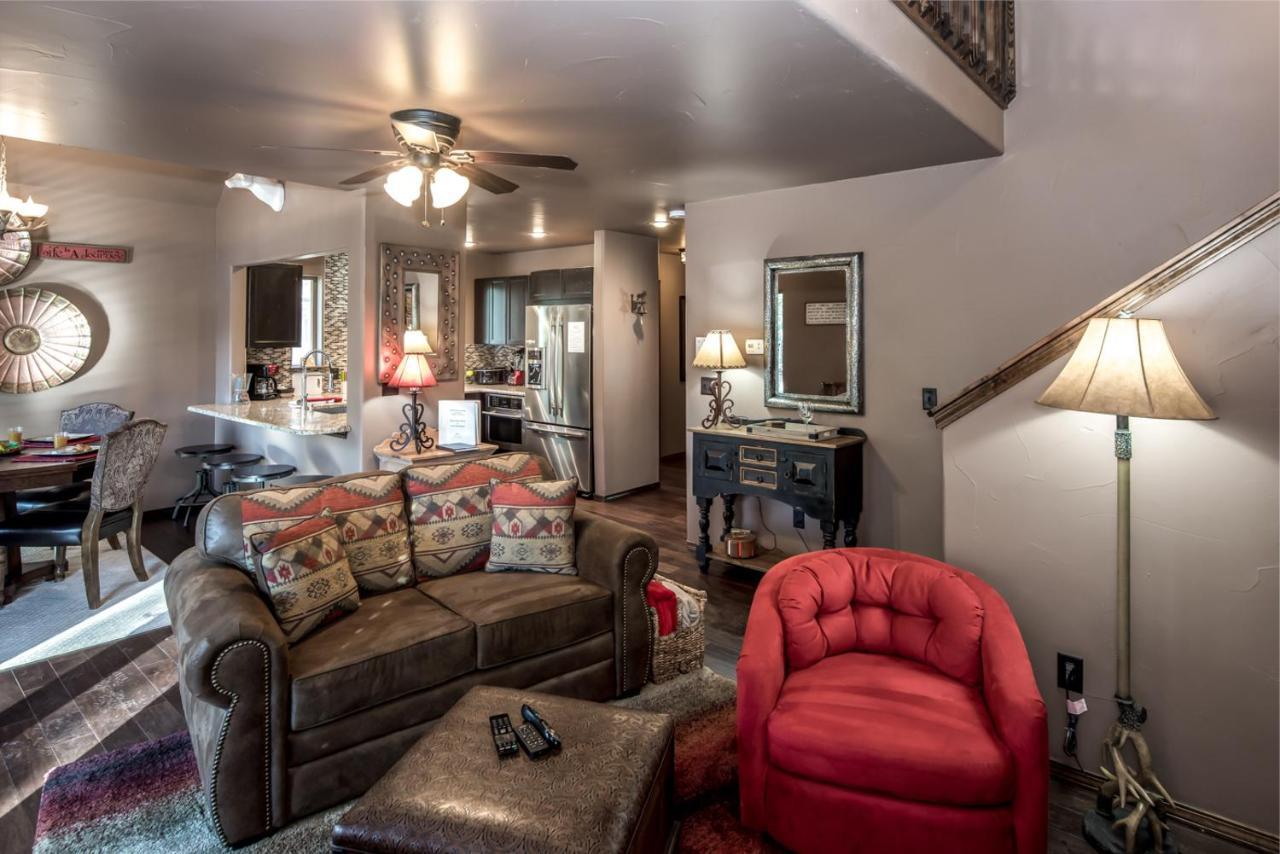 Fifth Dimension, 2 Bedrooms, Wifi, Hot Tub, Game Table, Grill, Sleeps 4 Ruidoso Esterno foto